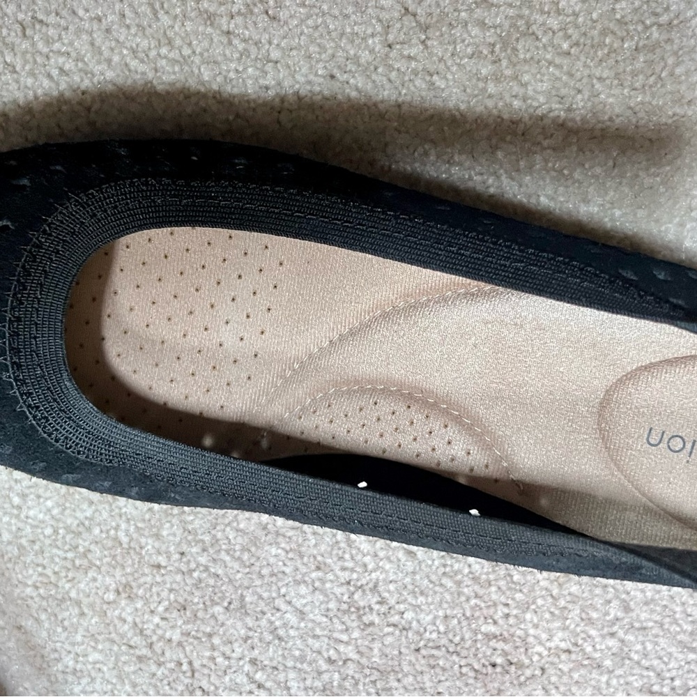 Never worn black Clarks wedge loafer - Picture 4 of 5